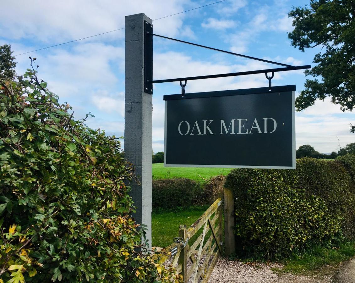 Вилла Oak Mead Рексем Экстерьер фото